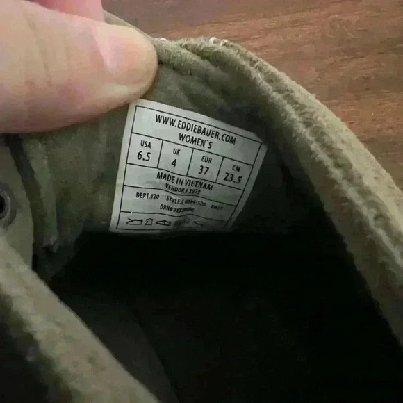 Eddie Bauer suede shoes size 6 - Picture 8 of 9